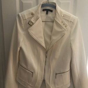 woman's white casual jacket
